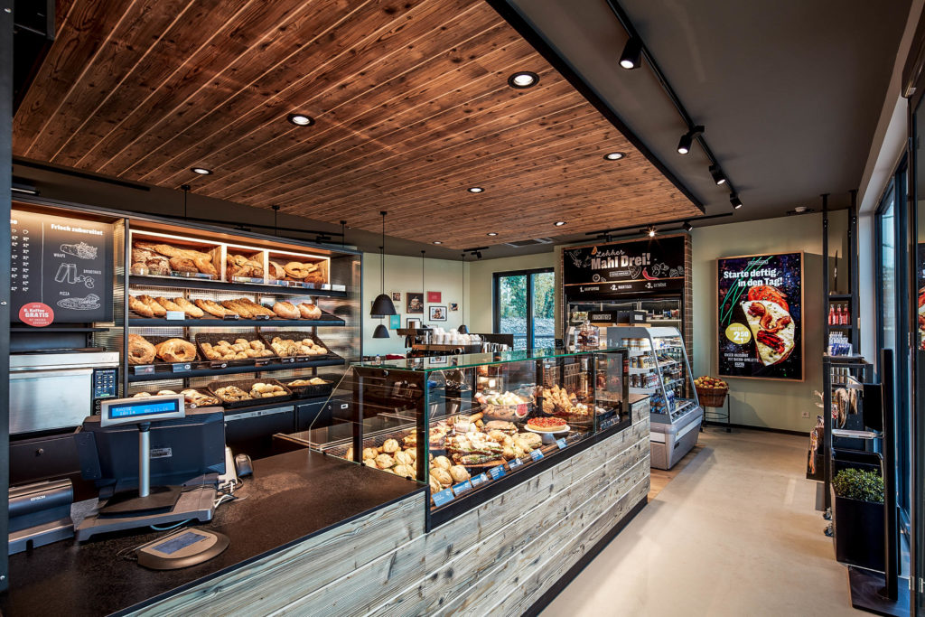 Image: Matthias Schmiedel Gas station offering food
