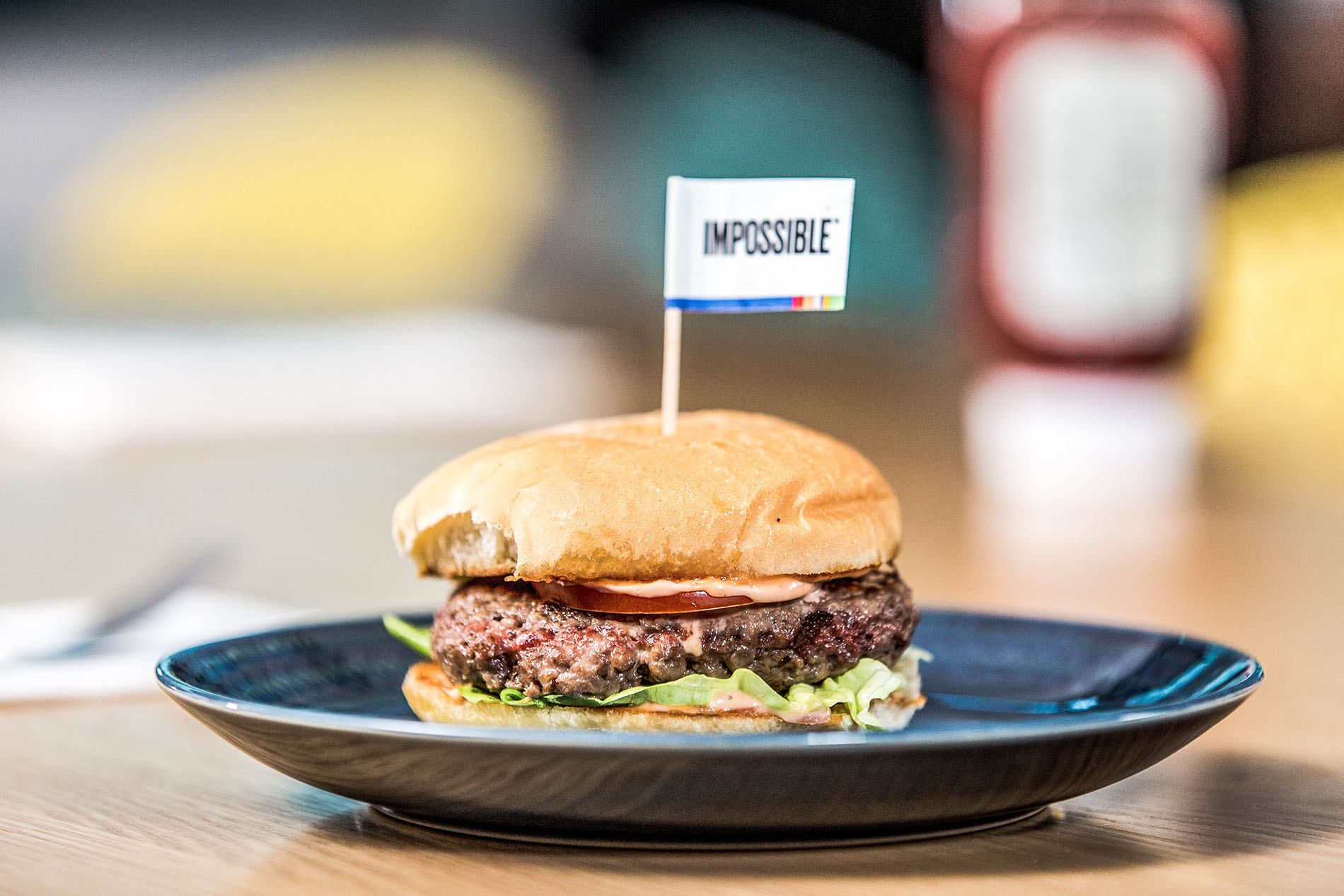 Impossible Foods_plant_burger_copyright_Impossible Foods Impossible Foods: vegan burger
