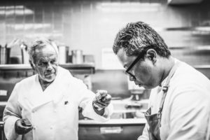 wolfgang puck at work / Wolfgang Puck Fine Dining Group
