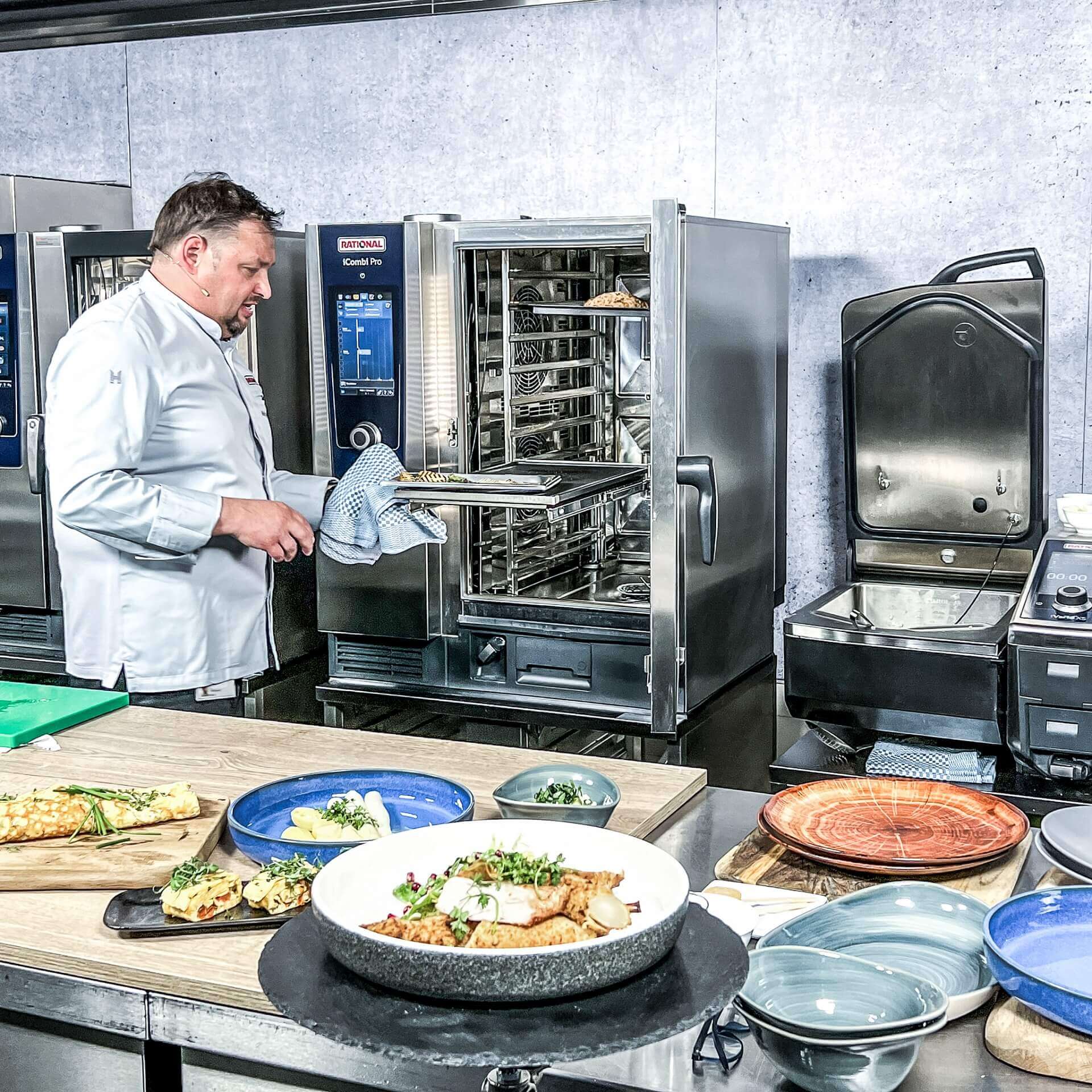 Interim kitchens equipped with the latest equipment