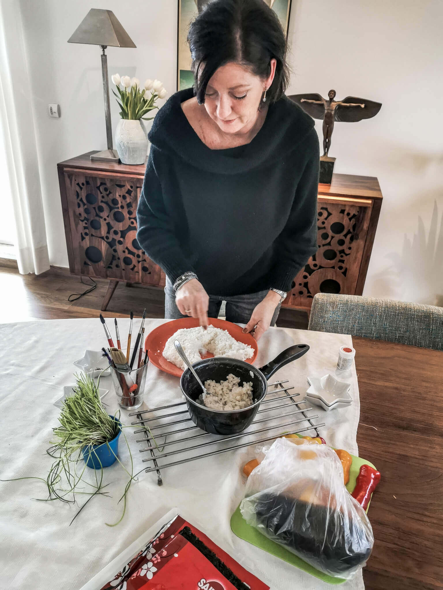 Jolanda Stokkermans beim Kreieren von Food Art 