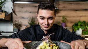 „Schön, dass du wieder da bist!“ – So baust du Stammkundschaft in der Gastronomie auf