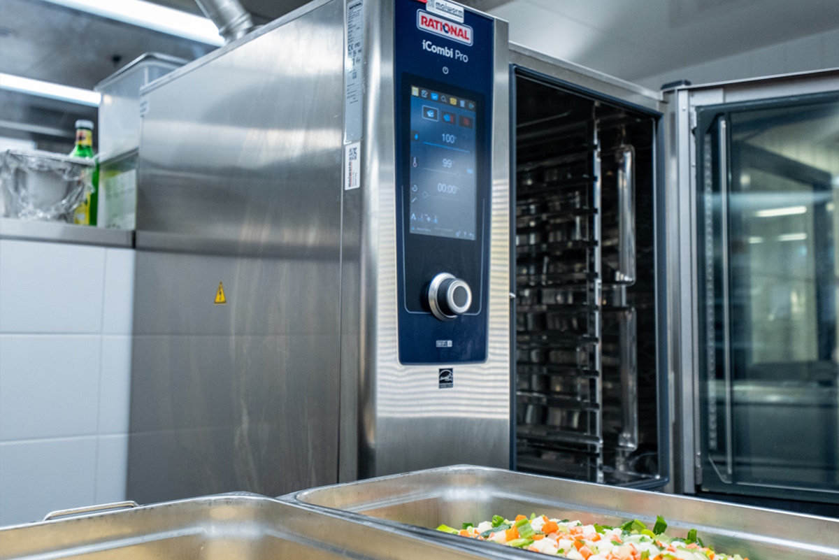 Rational combi-steamer, iCombi Pro, with open door