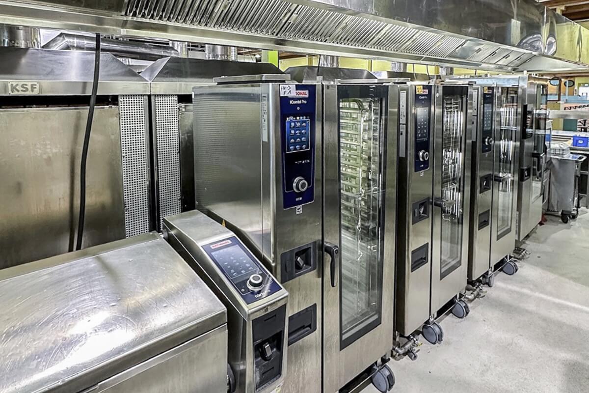 Aparatos iCombi e iVario de Rational en la carpa de la Oktoberfest 